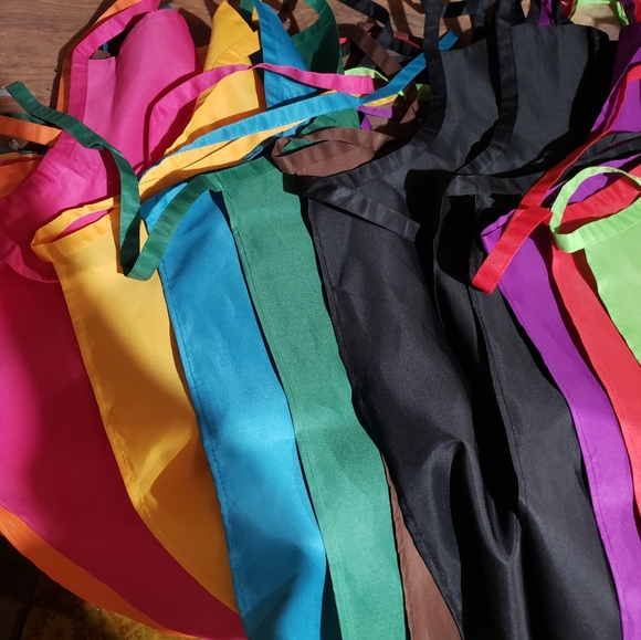 Apron - Picture 3 of 5